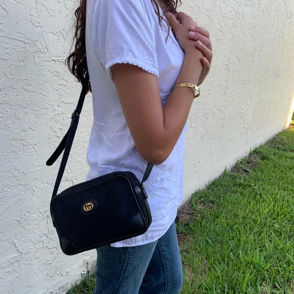 Authentic Black Classic Vintage GUCCI 70s Crossbody- amazing condition ๐ฎ๐นโค๏ธmed - Picture 7 of 15